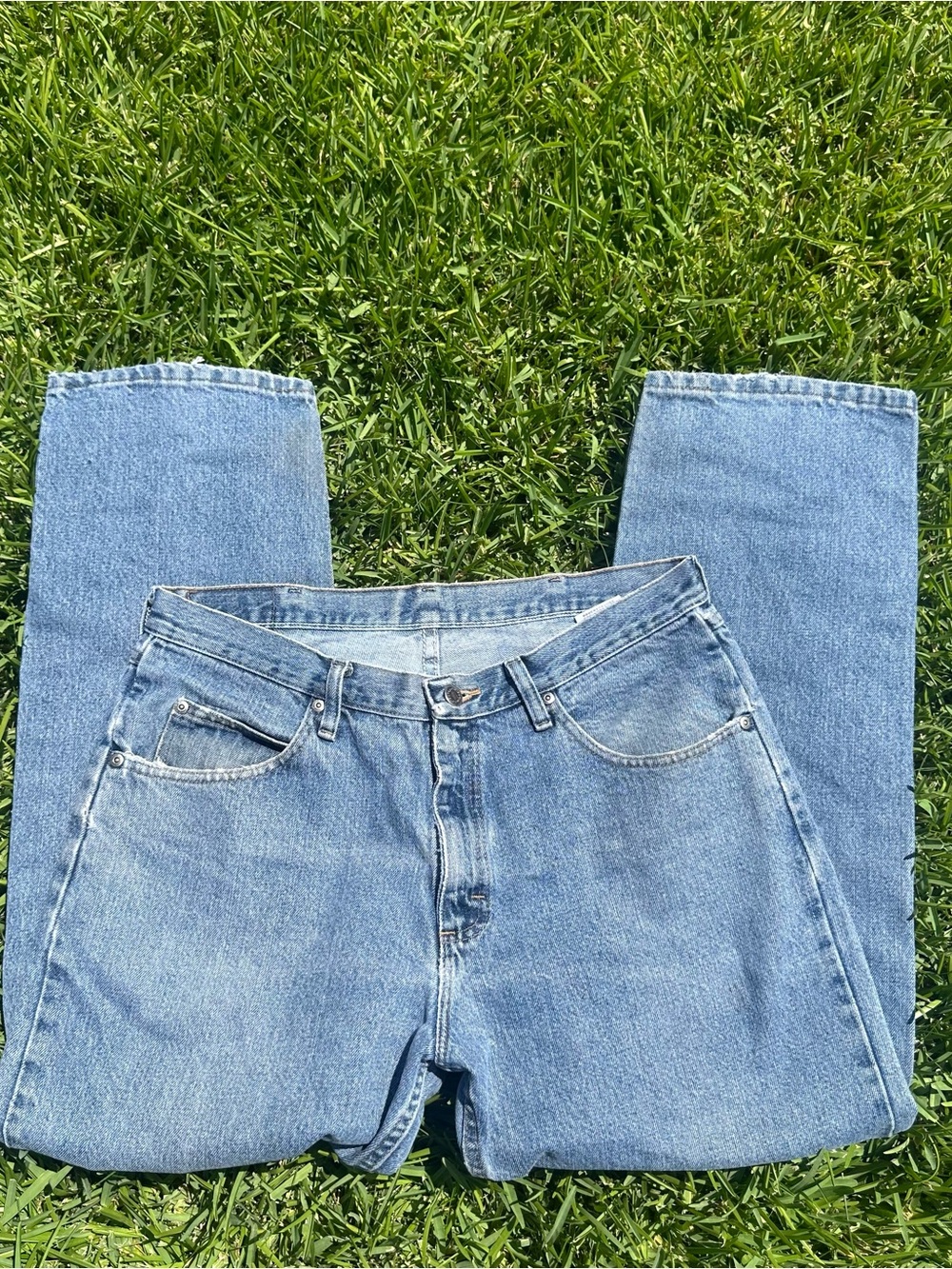 Men's Classic Light Blue Denim Jeans Size 34x30 Relaxed Fit